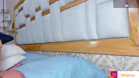 karolina  online show from October 2025 09:03:02 PM