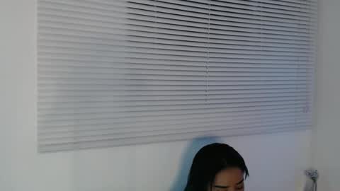 Snapshot of karlaa_bigxxx chatting on October 2025 12:33:02 AM KARLA ARANGO online show from October 2025 12:33:02 AM