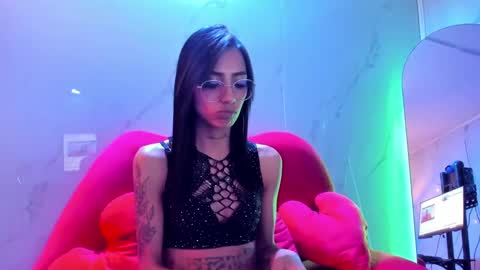 karlaslutskinny__ online show from October 2025 03:09:01 PM