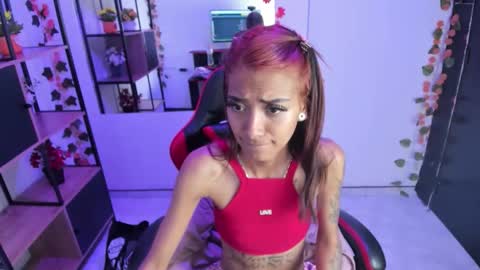 karlaslutskinny__ online show from November 2025 08:32:01 PM