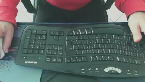 karll122 online show from February 2026 10:25:02 AM