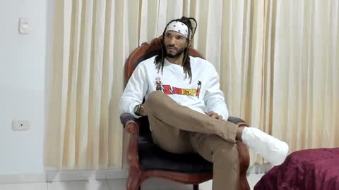 Snapshot of karlmarley1 chatting on December 2024 04:01:02 AM Karl online show from December 2024 04:01:02 AM