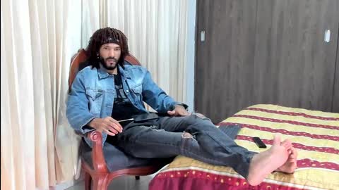 Snapshot of karlmarley1 chatting on November 2025 03:50:01 AM Karl online show from November 2025 03:50:01 AM