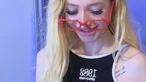 Julia online show from March 2026 01:05:01 PM