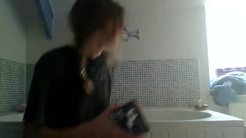 Karma Queen online show from April 2026 09:29:01 AM