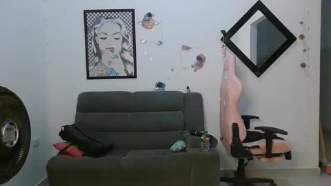    online show from December 2024 08:44:02 AM