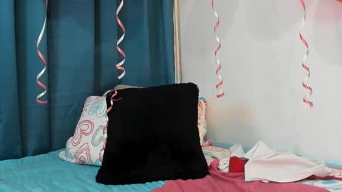 karol_w10 online show from February 2025 09:49:01 PM