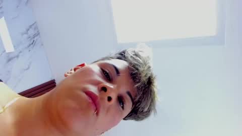 Snapshot of karolandluna chatting on February 2025 11:06:02 PM Karol and Luna online show from February 2025 11:06:02 PM