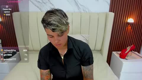 Snapshot of karolandluna chatting on February 2025 07:40:01 AM Karol and Luna online show from February 2025 07:40:01 AM