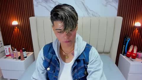 Snapshot of karolandluna chatting on February 2025 02:56:02 AM Karol and Luna online show from February 2025 02:56:02 AM