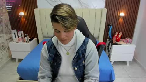 Snapshot of karolandluna chatting on March 2025 10:47:01 PM Karol and Luna online show from March 2025 10:47:01 PM