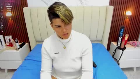 Snapshot of karolandluna chatting on March 2025 08:02:02 AM Karol and Luna online show from March 2025 08:02:02 AM