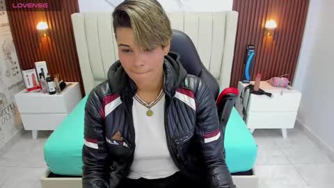 Snapshot of karolandluna chatting on March 2025 02:55:02 AM Karol and Luna online show from March 2025 02:55:02 AM