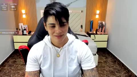 Snapshot of karolandluna chatting on September 2025 07:57:01 PM Karol and Luna online show from September 2025 07:57:01 PM