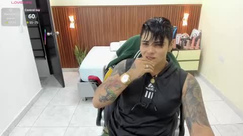 Snapshot of karolandluna chatting on September 2025 02:33:01 AM Karol and Luna online show from September 2025 02:33:01 AM