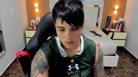 Snapshot of karolandluna chatting on September 2025 07:58:01 PM Karol and Luna online show from September 2025 07:58:01 PM