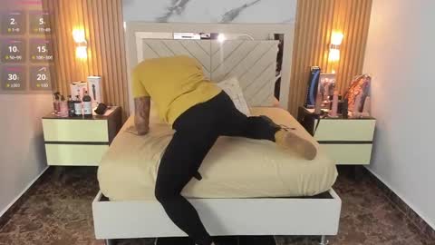 Snapshot of karolandluna chatting on September 2025 02:45:01 AM Karol and Luna online show from September 2025 02:45:01 AM