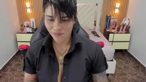 Snapshot of karolandluna chatting on September 2025 02:37:02 AM Karol and Luna online show from September 2025 02:37:02 AM