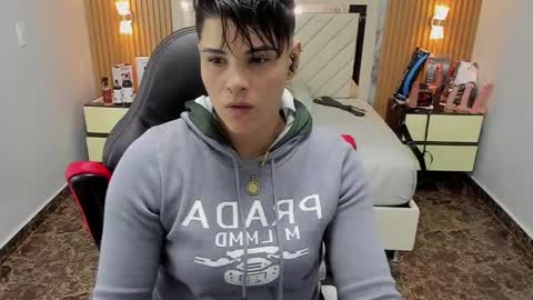 Snapshot of karolandluna chatting on September 2025 02:49:02 AM Karol and Luna online show from September 2025 02:49:02 AM