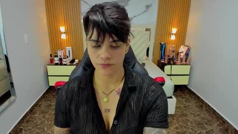 Snapshot of karolandluna chatting on October 2025 08:10:01 PM Karol and Luna online show from October 2025 08:10:01 PM