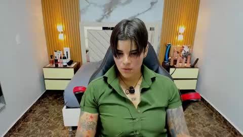 Snapshot of karolandluna chatting on November 2025 07:28:01 PM Karol and Luna online show from November 2025 07:28:01 PM