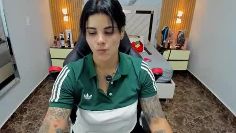 Karol and Luna online show from December 2025 07:21:01 PM