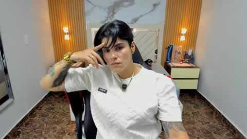 Snapshot of karolandluna chatting on January 2026 07:17:01 PM Karol and Luna online show from January 2026 07:17:01 PM