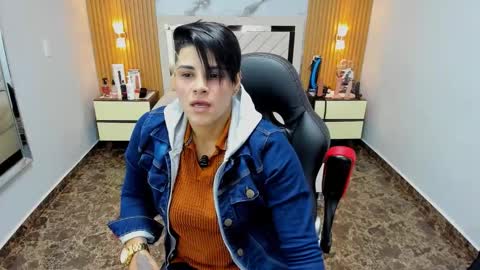 Snapshot of karolandluna chatting on January 2026 07:38:02 PM Karol and Luna online show from January 2026 07:38:02 PM