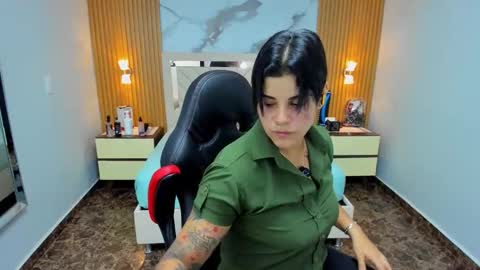 Snapshot of karolandluna chatting on January 2026 07:15:02 PM Karol and Luna online show from January 2026 07:15:02 PM