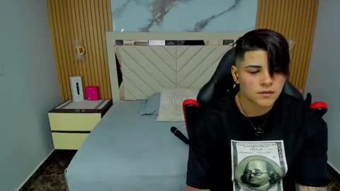 Snapshot of karolandluna chatting on February 2026 07:36:01 PM Karol and Luna online show from February 2026 07:36:01 PM