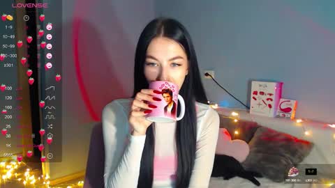 Kira online show from September 2025 01:06:01 AM