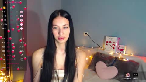 Kira online show from November 2025 02:32:02 AM