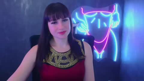 Caroline online show from December 2024 06:20:01 AM