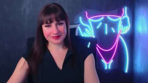 Caroline online show from December 2024 06:49:01 PM