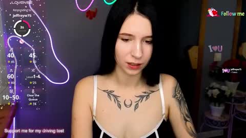 Karolina online show from November 2025 06:56:02 AM