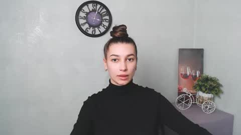 Karolina online show from February 2025 10:02:01 AM