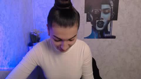 Karolina online show from November 2025 06:58:01 AM