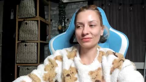 karoline121 online show from September 2025 09:40:02 PM