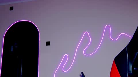 karoline121 online show from October 2025 10:07:02 PM