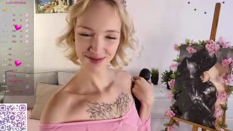 Snapshot of karoline__white_ chatting on August 2026 10:12:02 PM Karoline online show from August 2026 10:12:02 PM