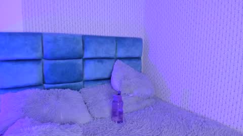 Karoline  online show from December 2024 08:36:01 PM