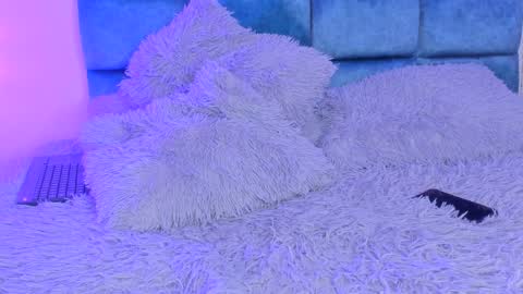 Karoline  online show from December 2024 11:38:02 PM