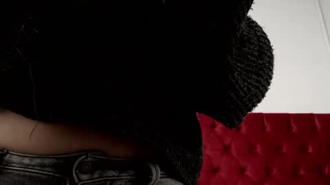 Isa online show from February 2025 02:44:02 AM