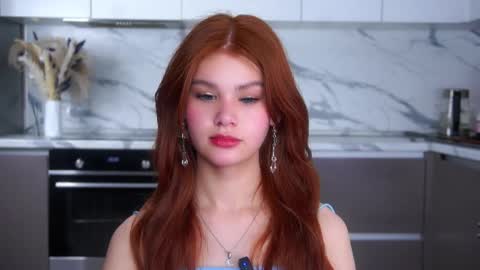 lina online show from December 2025 12:14:02 PM