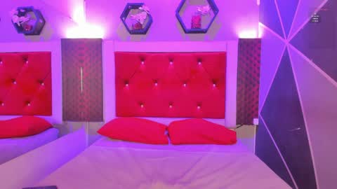 Snapshot of karoll014 chatting on May 2026 12:12:01 PM Karol online show from May 2026 12:12:01 PM