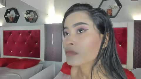 Snapshot of karoll014 chatting on May 2026 12:15:01 PM Karol online show from May 2026 12:15:01 PM