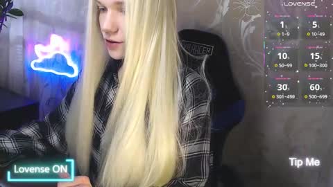 Caroline Fox online show from March 2026 08:53:01 AM