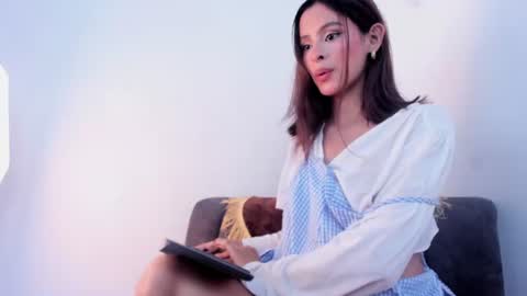 Snapshot of karriewatson chatting on July 2026 01:43:01 PM Greta Brown online show from July 2026 01:43:01 PM