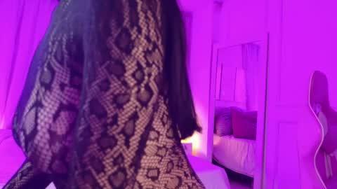Snapshot of kary_bm chatting on May 2026 02:19:02 AM Kary online show from May 2026 02:19:02 AM