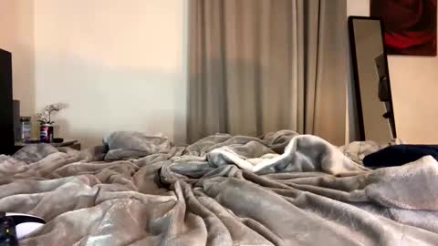 Kasper Roan online show from November 2025 08:51:01 PM